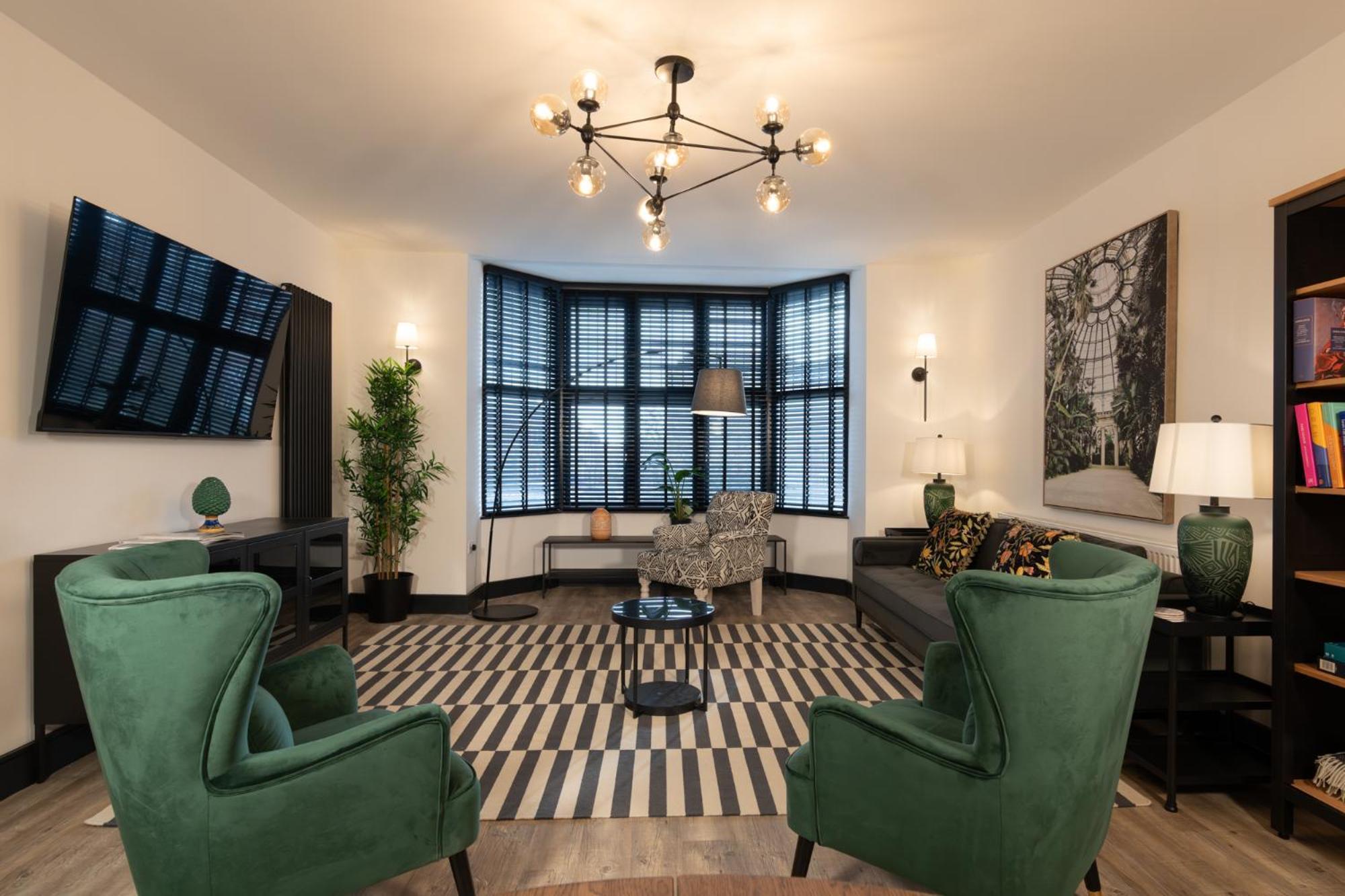 Lord Street Lofts Apartment *